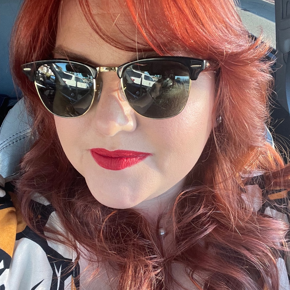 Meet your Posher, Crystal
